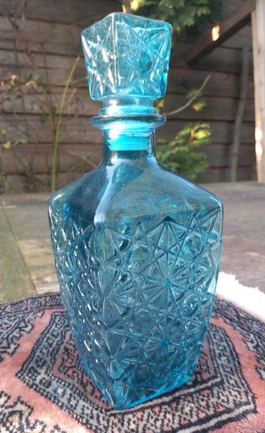 Vintage Turquoise Karaf - Decoratieve Glazen Fles, Antiek en Kunst, Ophalen of Verzenden