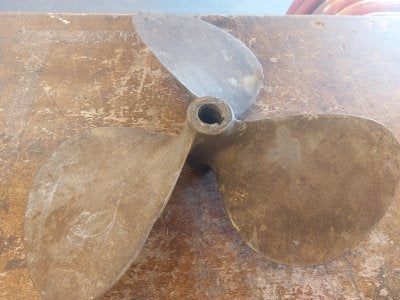 Messing schroef 17x10 RH (As: 34 mm), Watersport en Boten, Bootonderdelen, Niet ingevuld, Gebruikt, Niet ingevuld, Niet ingevuld