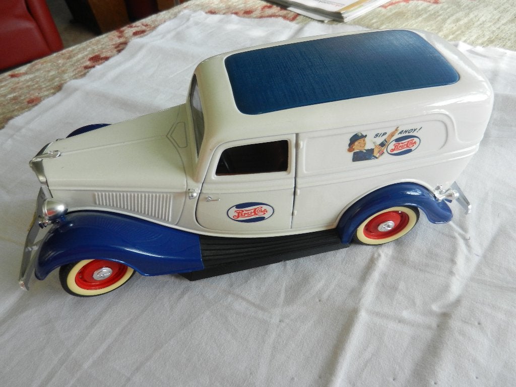 Ford V 8 1934, Ophalen of Verzenden, Zo goed als nieuw