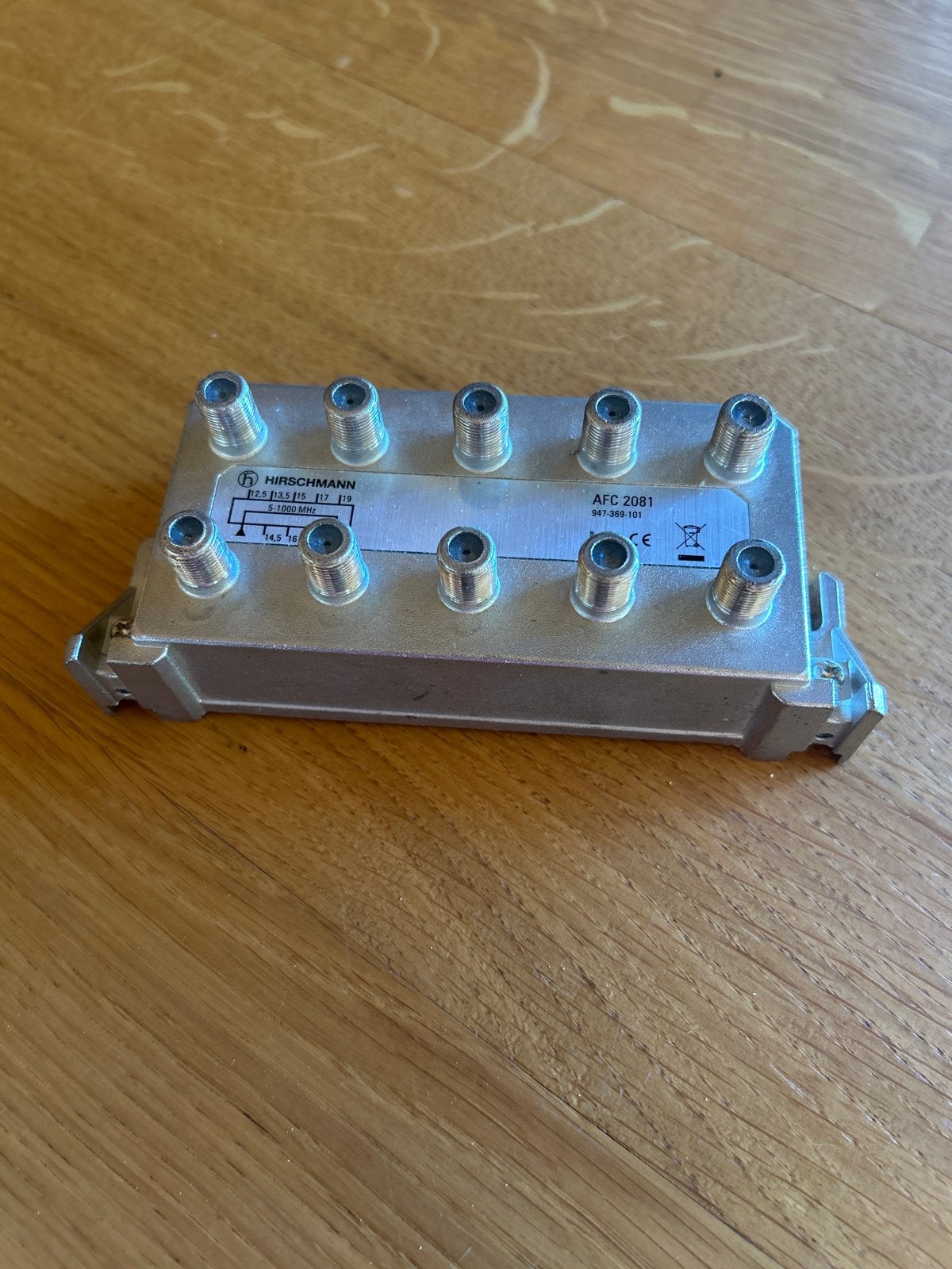 Hirschmann AFC 2081 Coaxiale Kabelverdeler 8-weg, Ophalen, Zo goed als nieuw, Coaxiale kabel