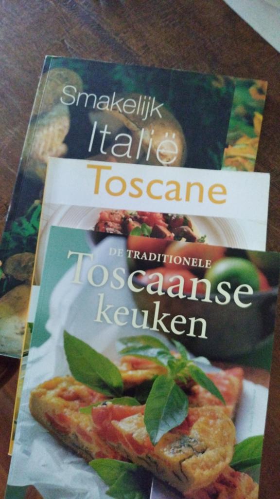 3 Italiaanse kookboeken: Smakelijk Italië & Toscane, Boeken, Kookboeken, Hoofdgerechten, Ophalen of Verzenden, Zo goed als nieuw