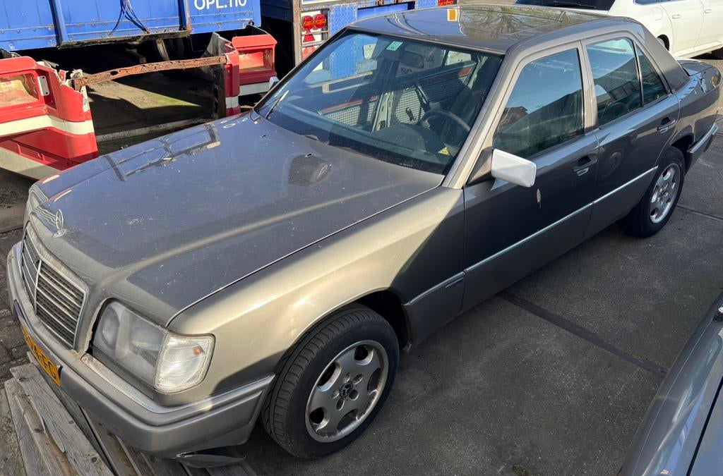 Te Koop: Mercedes W124 250D 1991 Onderdelen, Ophalen, Gebruikt, Mercedes-Benz, Bumper