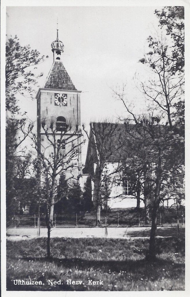 Uithuizen Ned Herv Kerk Oude Ongelopen Ansichtkaart ( A1347, Ophalen of Verzenden, 1960 tot 1980, Gelopen