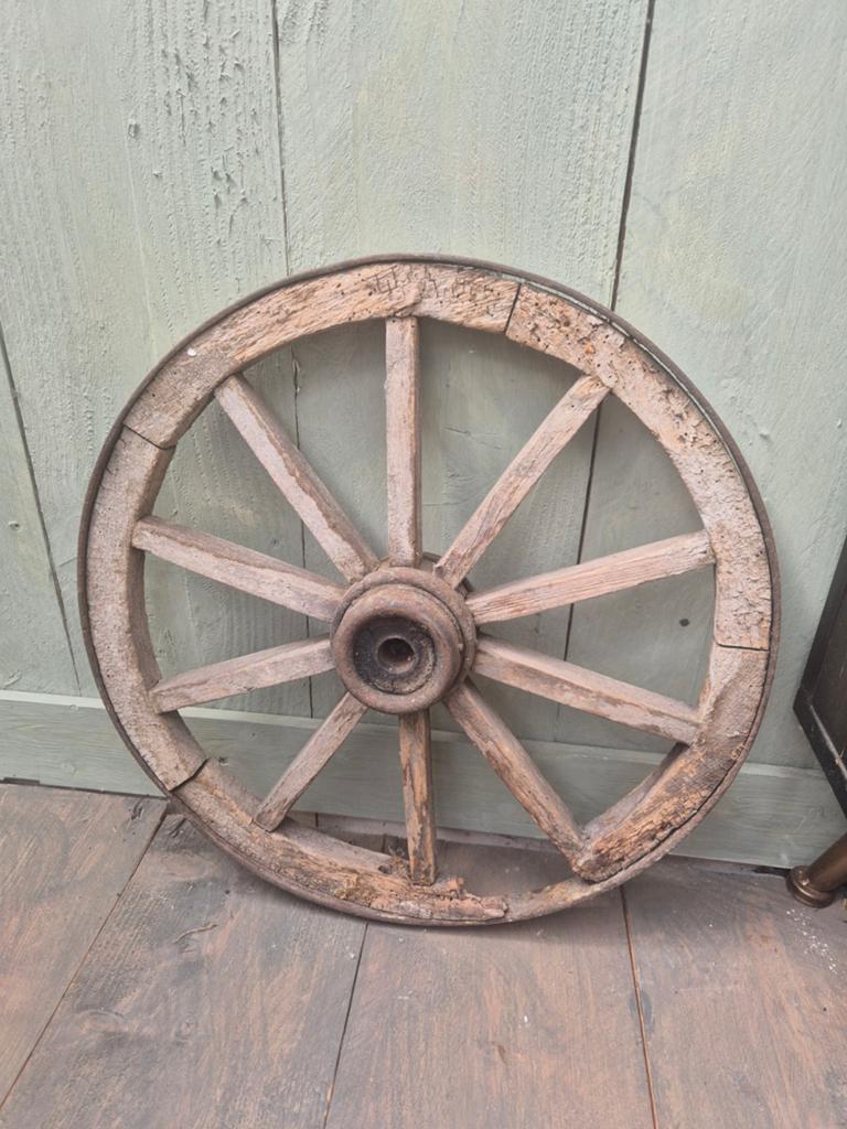 Antiek houten wagenwiel - Decoratief object, Ophalen