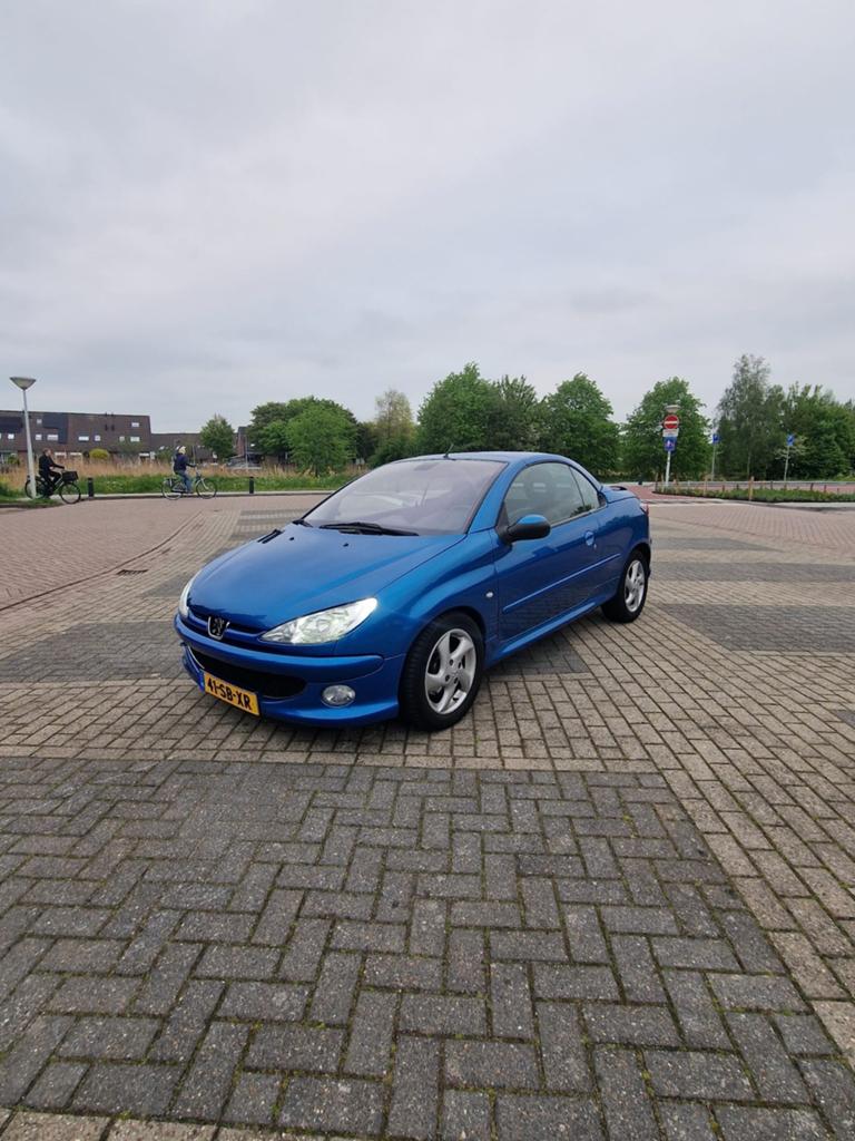 Peugeot 206 1.6 16V CC 2005 Blauw, Voorwielaandrijving, Zwart, 4 cilinders, Cabriolet
