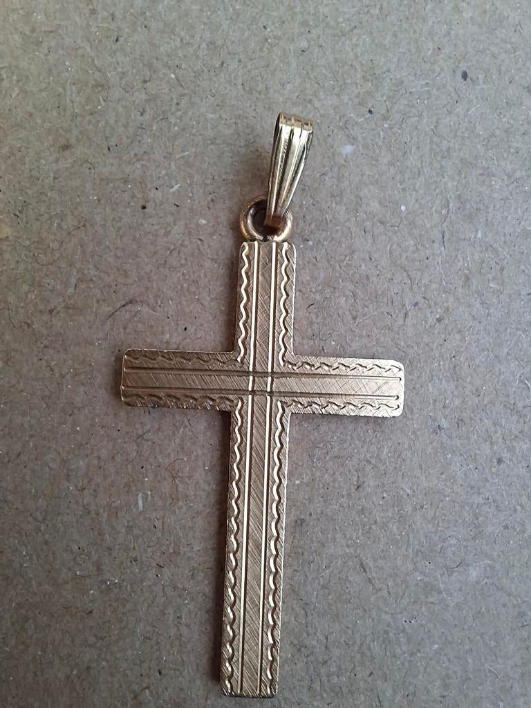 12kt verguld kruisje, Ophalen, Goud, Overige materialen, Kruis of Symbool