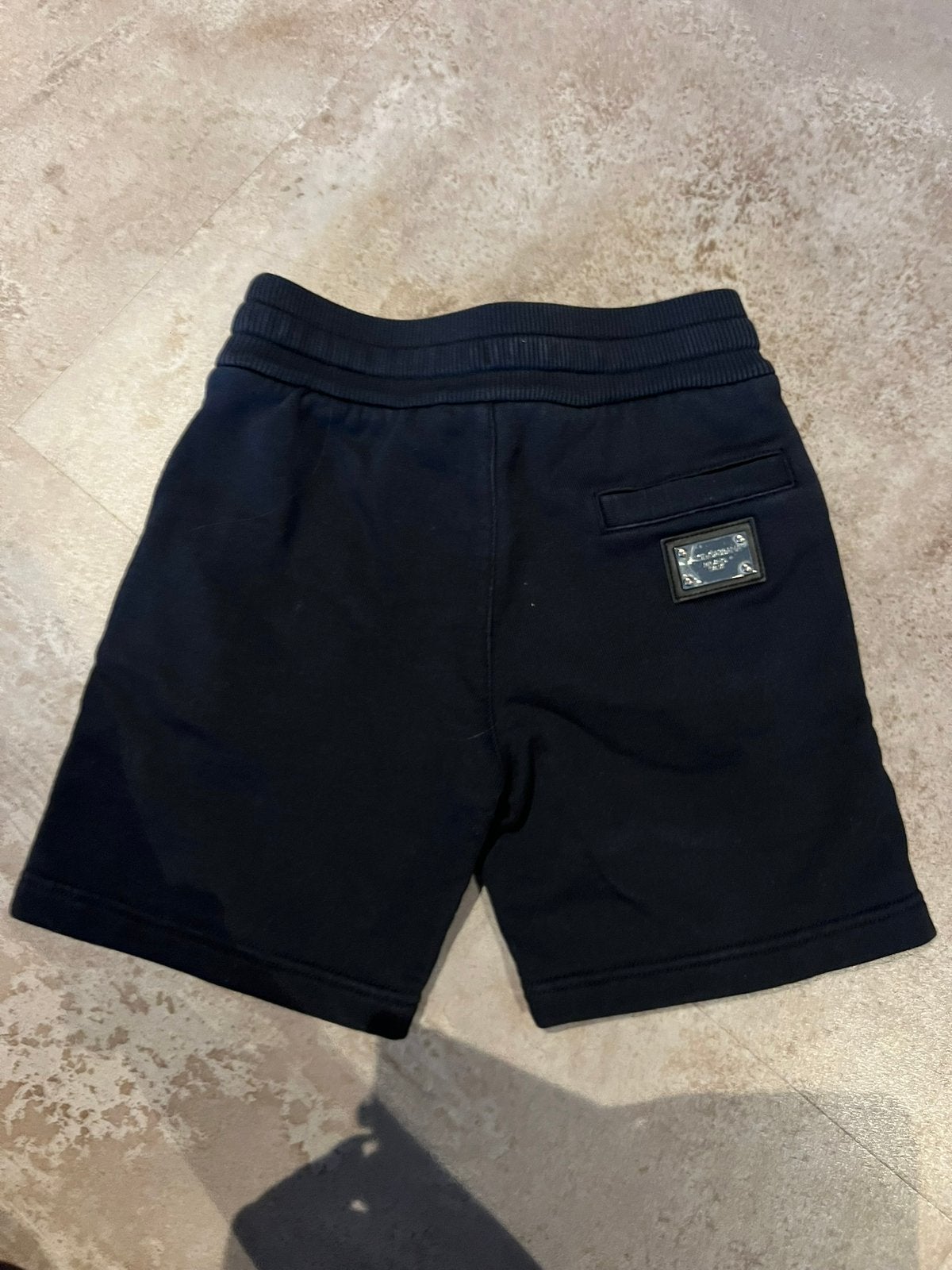 DOLCE&GABBANA Bermuda maat 92 origineel zgan, Kinderen en Baby's, Broek, Dolce&Gabbana, Ophalen of Verzenden, Zo goed als nieuw