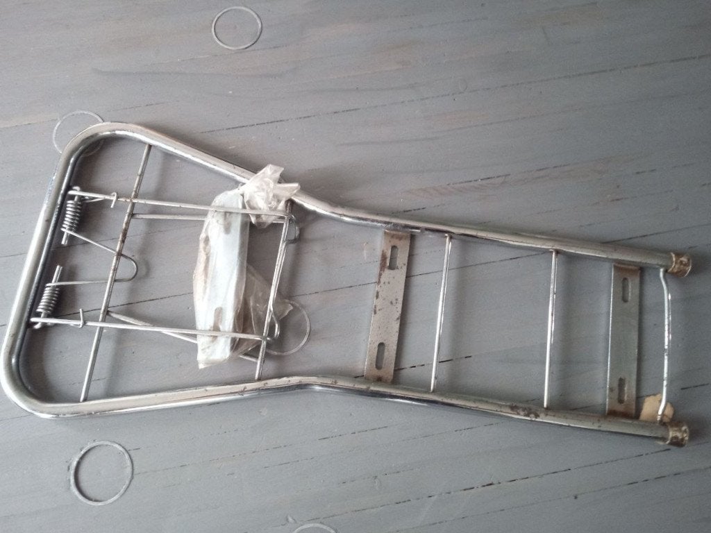 Redelijk Achterrekje bagagerekje voor EEG Peugeot mobylette, Ophalen of Verzenden, Gebruikt, Overige merken