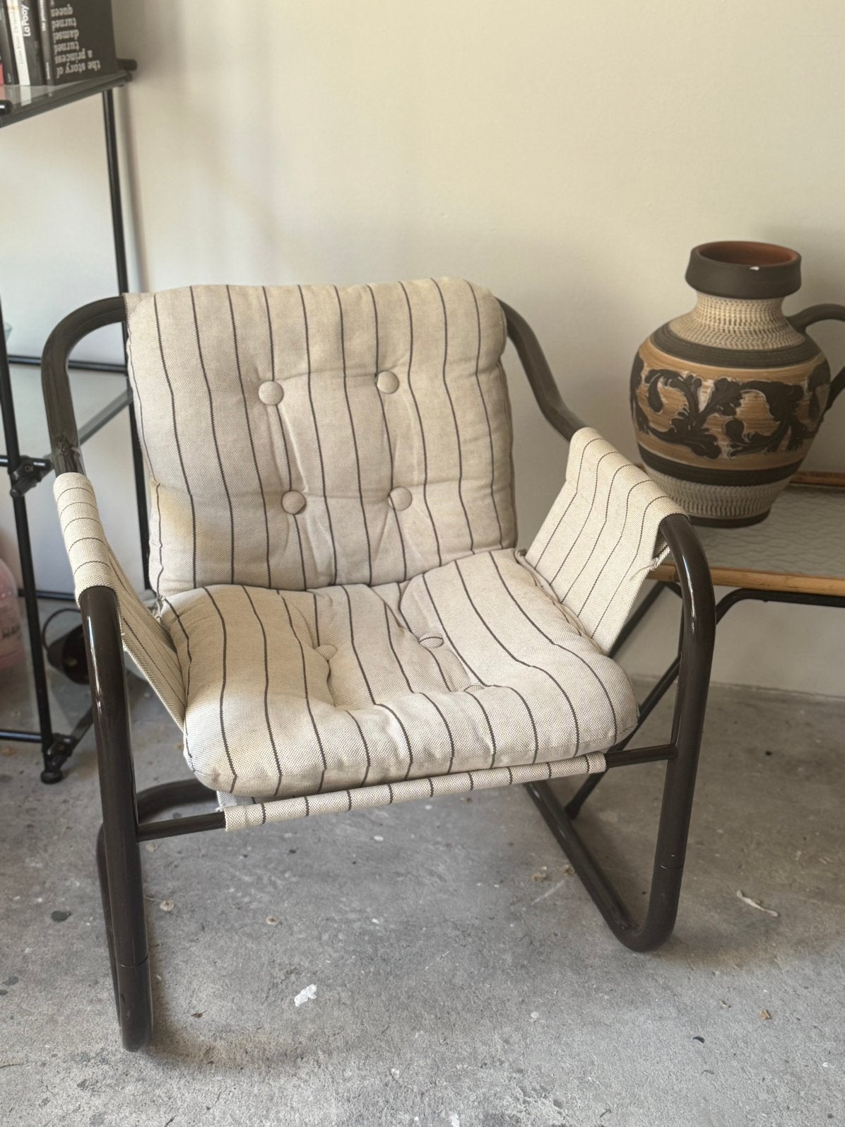 Vintage buisframe thomas jelinek bruine jaren 70 stoel, Huis en Inrichting, Stoelen, Ophalen, Zo goed als nieuw, Bruin, Eén