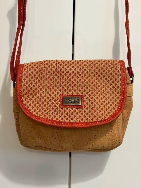 Naturaliz klein tasje van kurk crossbody rood beige kleptas, Sieraden, Tassen en Uiterlijk, Ophalen of Verzenden, Zo goed als nieuw