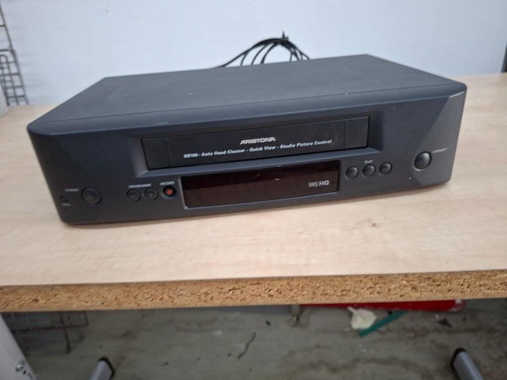 uitstekende videorecorder aristona, Ophalen of Verzenden, Gebruikt, VHS-speler of -recorder