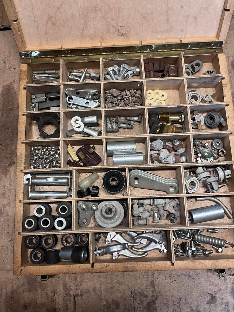 Originele Mobylette ,Tomos ,Peugeot in houten kist, Fietsen en Brommers, Ophalen of Verzenden, Nieuw, Overige typen, Overige merken