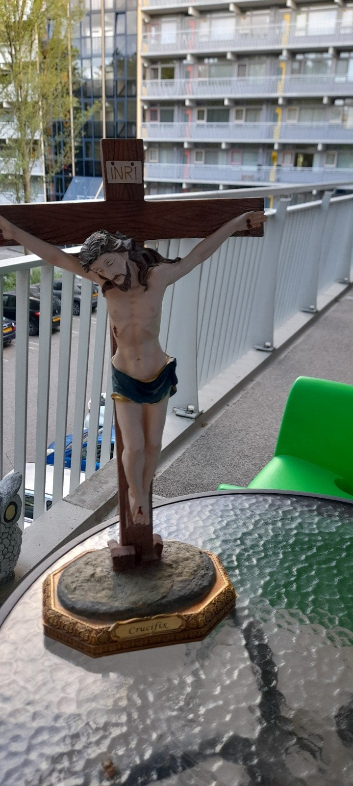 Kruisbeeld Jezus Christus Hout en Steen 35cm, Antiek en Kunst, Antiek | Religie, Ophalen