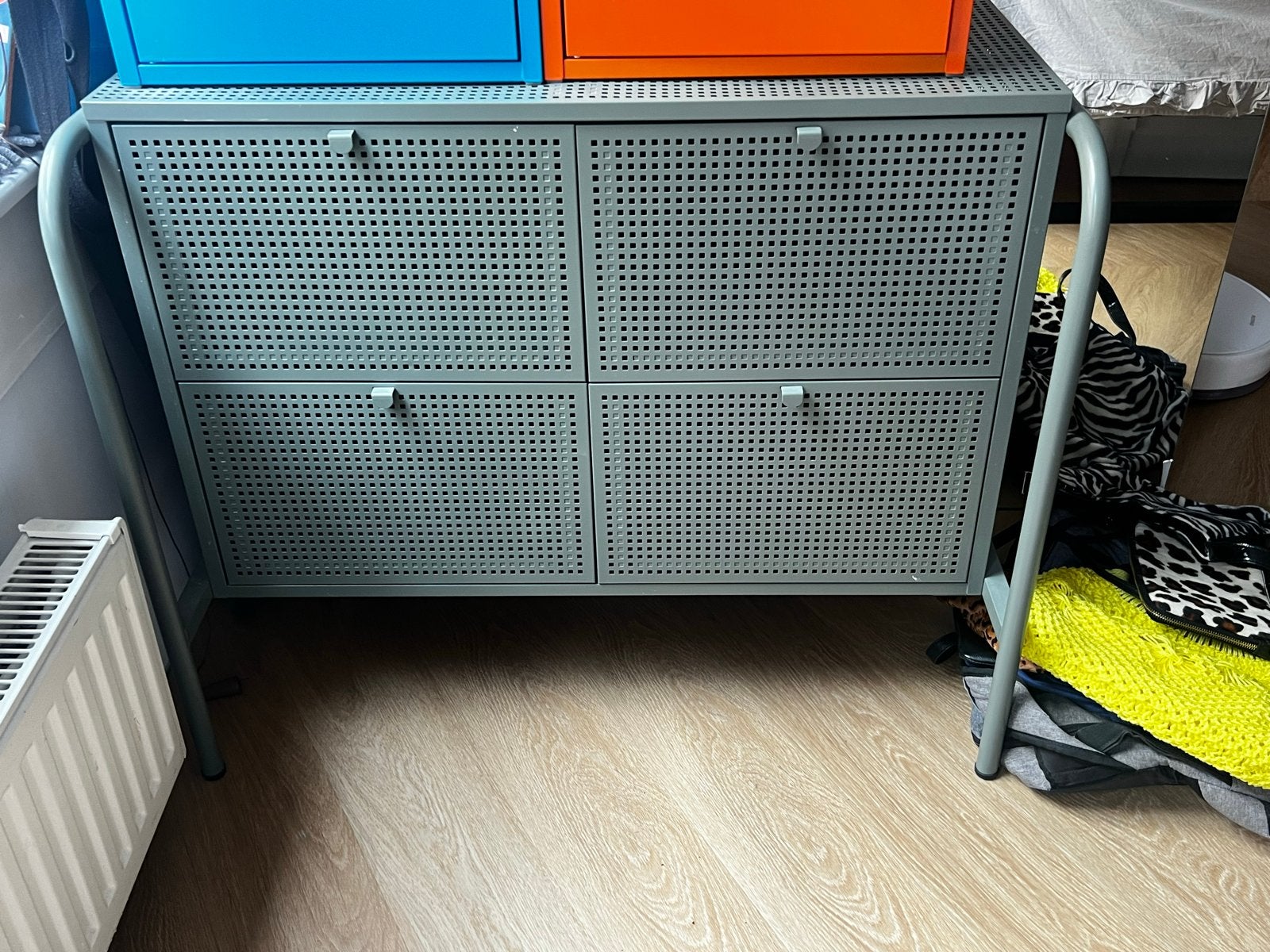 Ikea Nikkeby Komode - Groene metalen ladekast met 4 lades, Huis en Inrichting, Ophalen, Gebruikt, 50 tot 100 cm, 3 of 4 laden