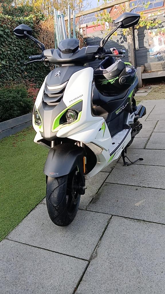 Peugeot Speedfight 4 - 4 takt brommer - 2021, Fietsen en Brommers, Scooters | Peugeot, Ophalen, Zo goed als nieuw, Benzine, Speedfight