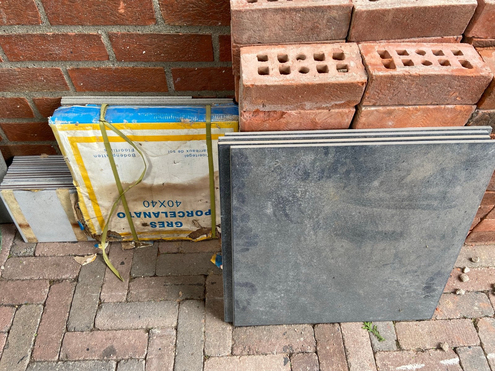 Bakstenen en diverse vloertegels, Ophalen, Gebruikt, Overige typen, Minder dan 5 m²