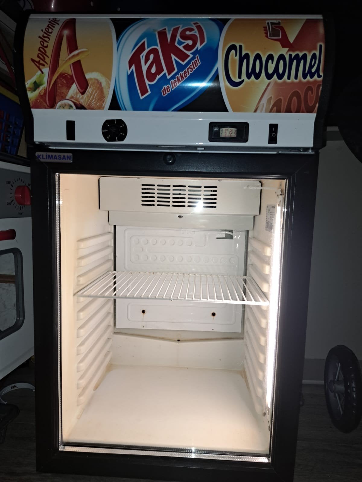 Klimasan Koelkast met Glazen Deur - Ideaal voor Drankjes, Minder dan 45 cm, Minder dan 75 liter, Ophalen, 85 tot 120 cm
