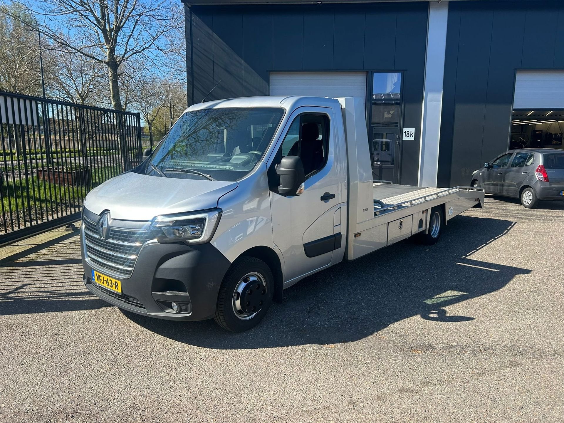 Renault Master T35 2.3 dCi 165 L4 DL tijhof oprijwagen, Gebruikt, Euro 6, 4 cilinders, Renault