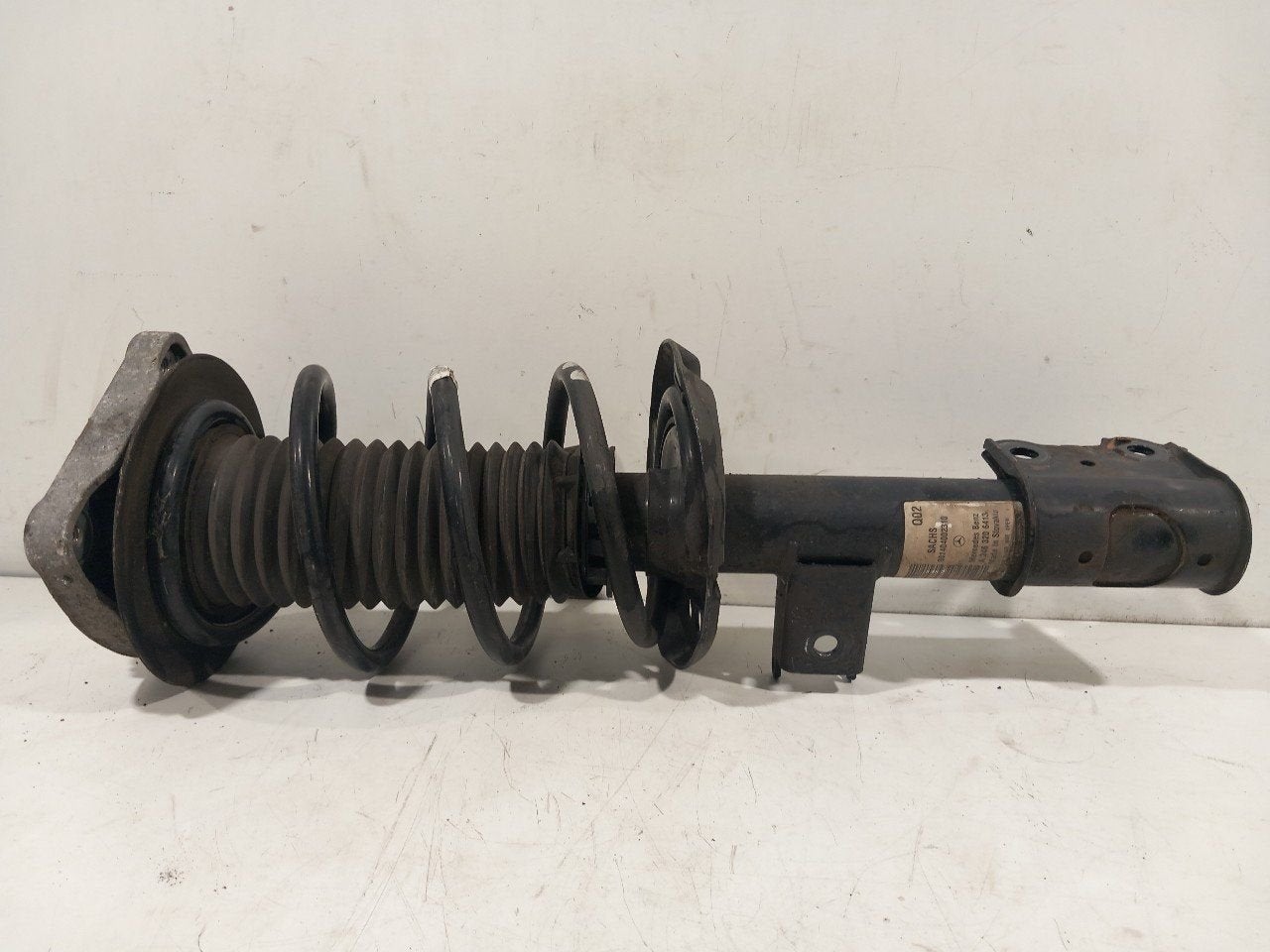 Veerpoot rechts voor Mercedes-Benz B-Klasse, Onderdelen@venauto.nl, Van der Ven Autorecycling B.V., Gebruikt, Ettenseweg 76, 4706 PB Roosendaal, The Netherlands