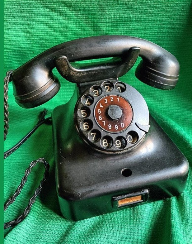 Vintage Bakelieten Telefoon met Draaischijf - Zwart, Ophalen of Verzenden, Gebruikt, Met draaischijf