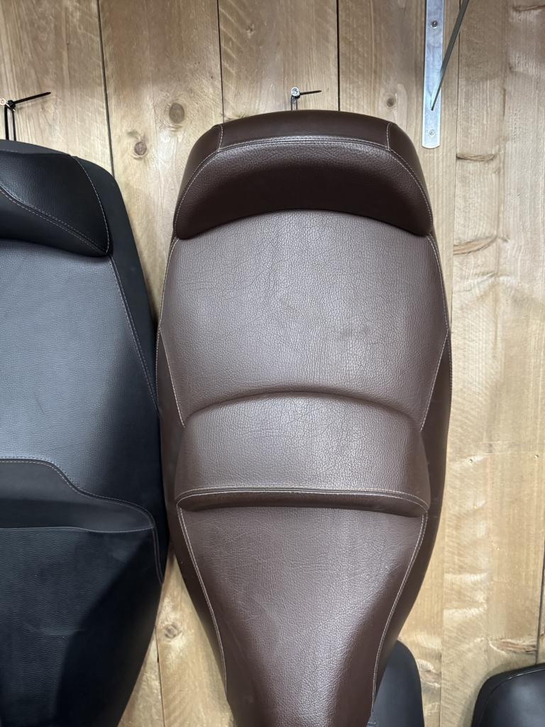 Piaggio MP3 ABS zadel bruin business, Motoren, Niet ingevuld, Niet ingevuld, Niet ingevuld
