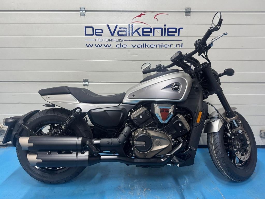 QJMOTOR SRV 600 V (bj 2025), Chopper, Bedrijf, Onbekend, Onbekend