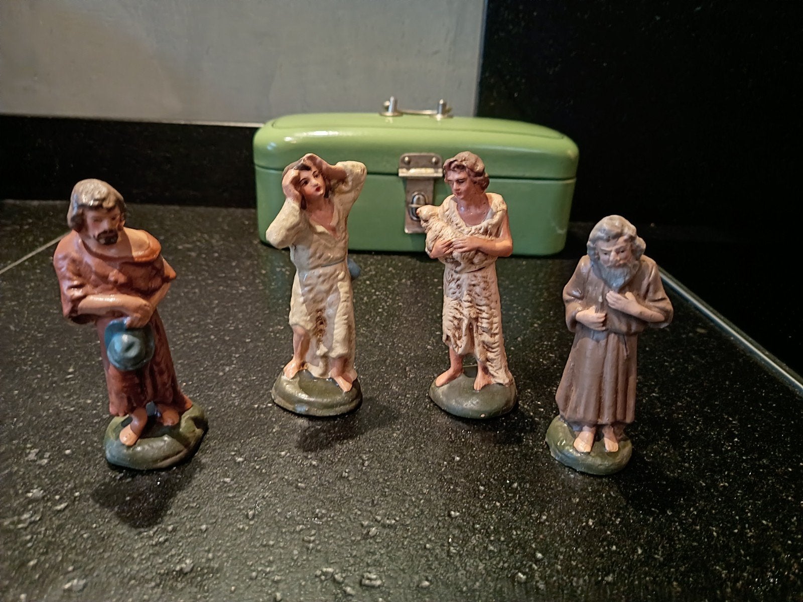 4 nostalgische oude kerstgroep herders van papier, Ophalen, Gebruikt