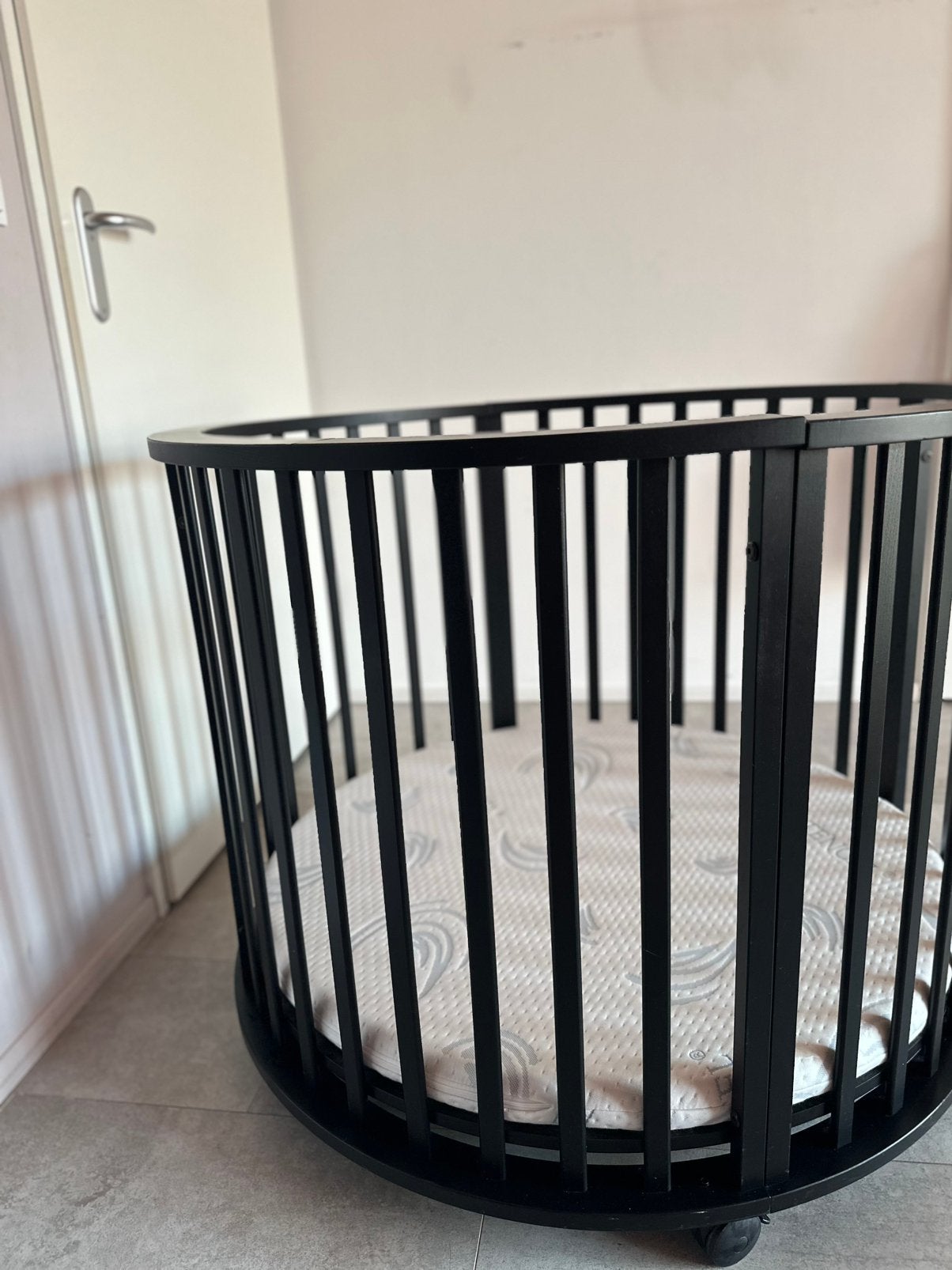 Ronde box ~ zwart 🫶🏻, Kinderen en Baby's, Boxen, Ophalen, Zo goed als nieuw, Rond