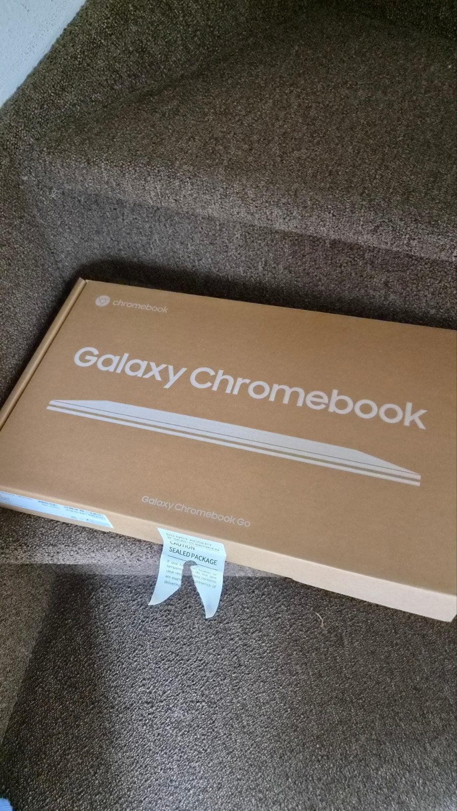 Samsung Galaxy Chromebook Go - Nieuw in doos, 14 inch, Support@samsung.com, 4 GB of minder, Samsung House, 2000 Hillswood Drive, Chertsey, Surrey, KT16 0RS, UK