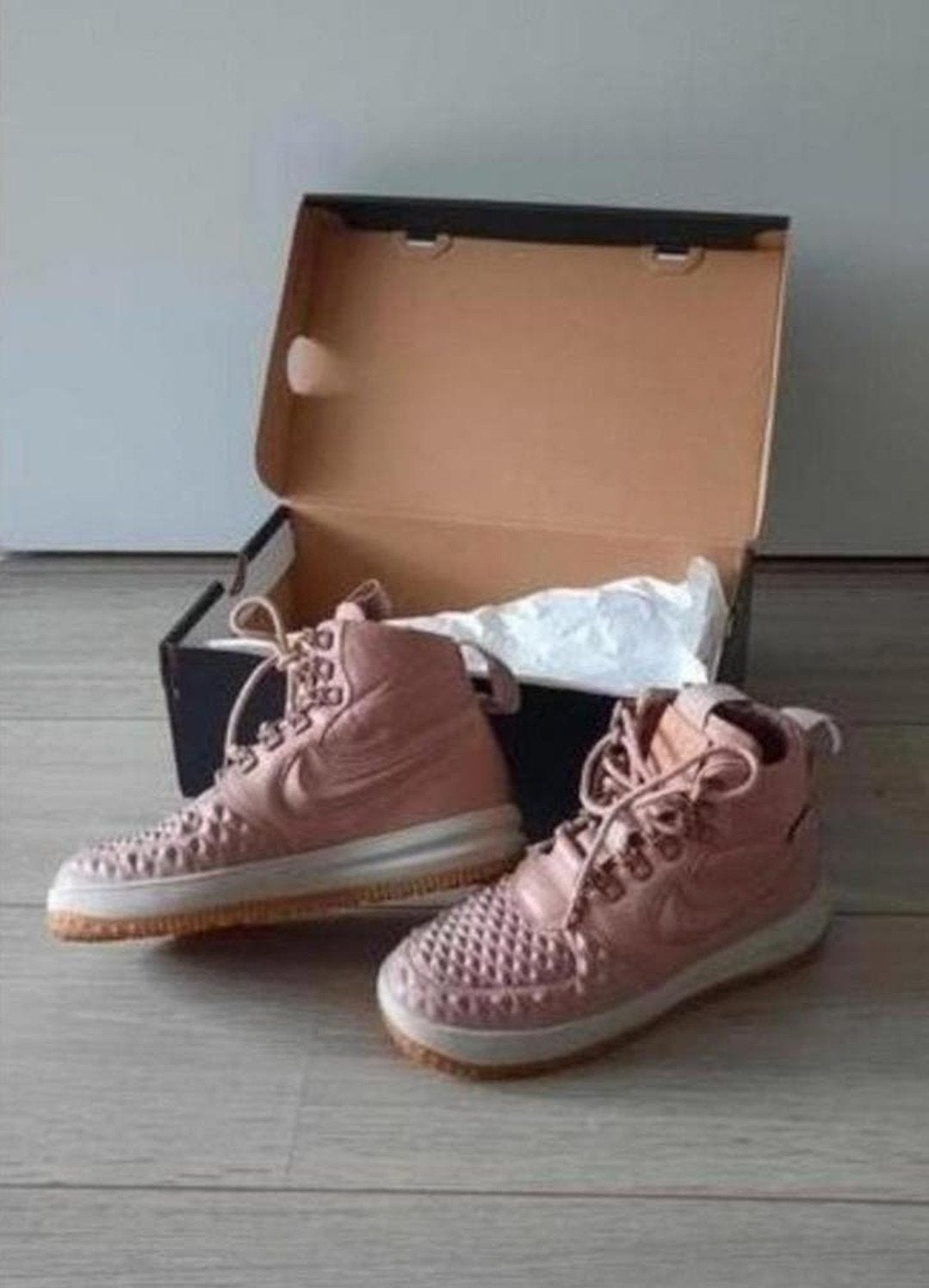Nike air Force1 maat 36,5 NIEUW
Kleur: oud roze, Kleding | Dames, Ophalen of Verzenden, Nieuw, Roze, Sneakers of Gympen