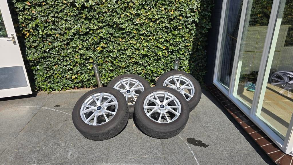 4 Vredestein winterbanden met velgen 16 Inch., Ophalen of Verzenden, Gebruikt