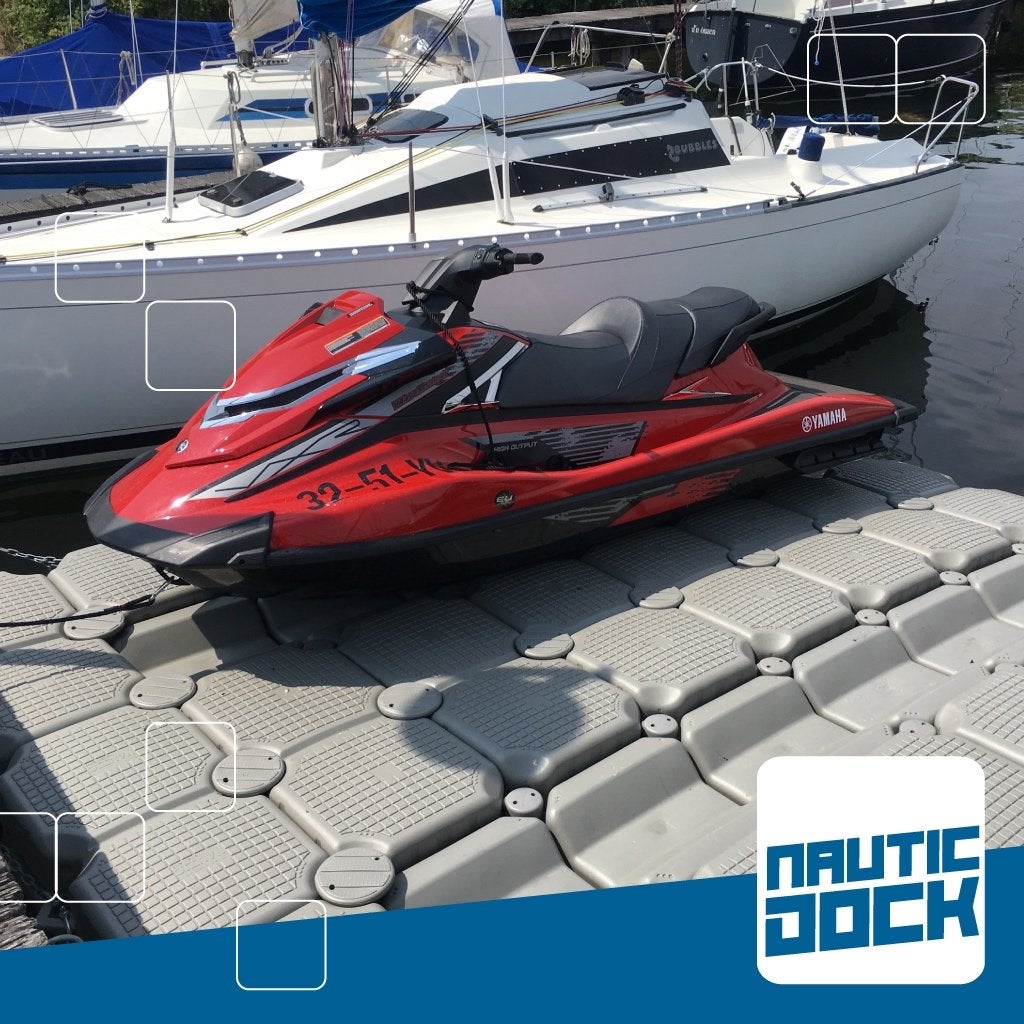 Bootlift 1,5 x 4,0 m | NauticDock | JETPORT | Waterscooter, Schoonmaak, Info@nauticnederland.nl, Nieuw, NauticDock