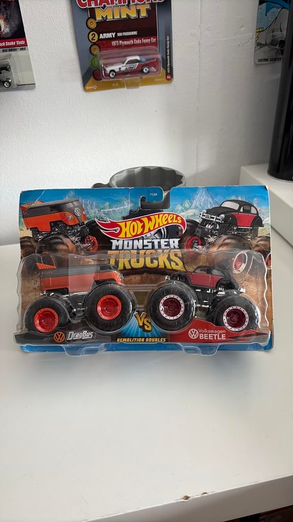 Hot Wheels Volkswagen Monster Trucks 1/64, Ophalen of Verzenden, Nieuw, Auto