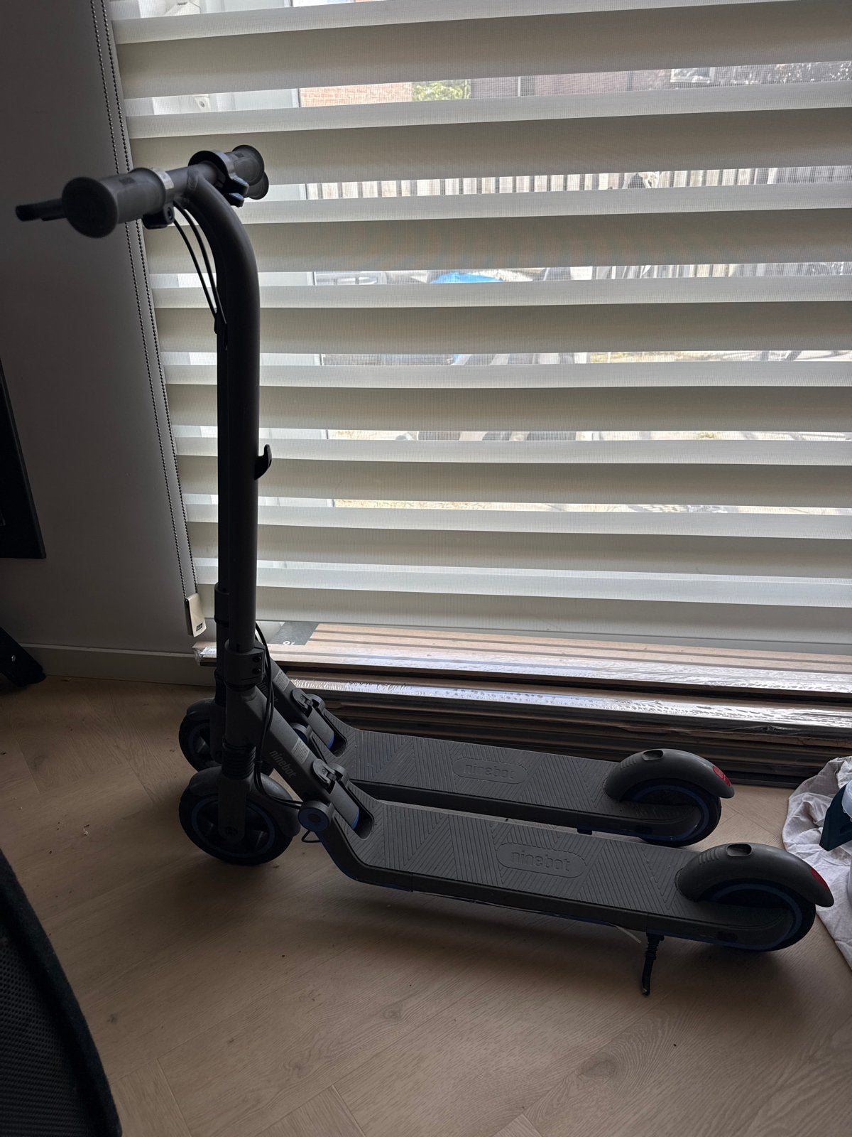 2x Ninebot eKickScooter ZING E10 - Elektrische step, Fietsen en Brommers, Ophalen, Gebruikt, Elektrische step (E-scooter)
