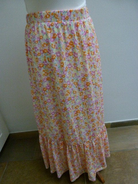 Lange rok Only maat M 38 40 bloemen gevoerd, Kleding | Dames, Maat 38/40 (M), Only, Meerkleurig, Ophalen of Verzenden