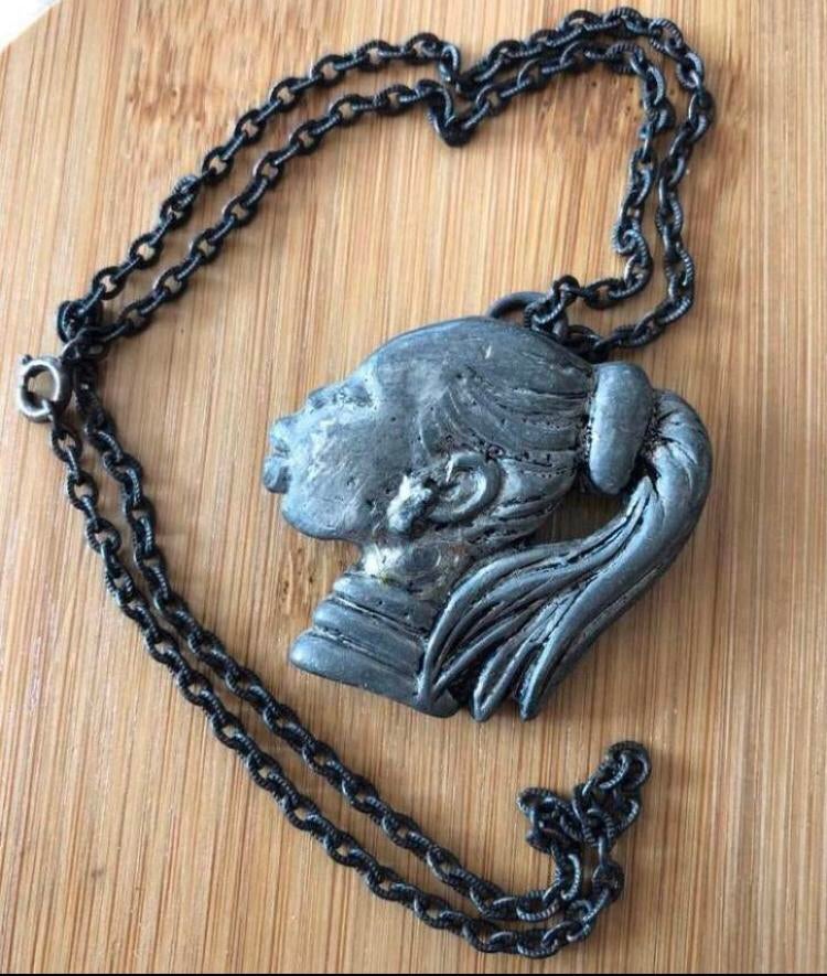Ketting met ketting hanger negroide dame dameshoofd, Sieraden, Tassen en Uiterlijk, Kettingen, Verzenden, Gebruikt, Overige materialen