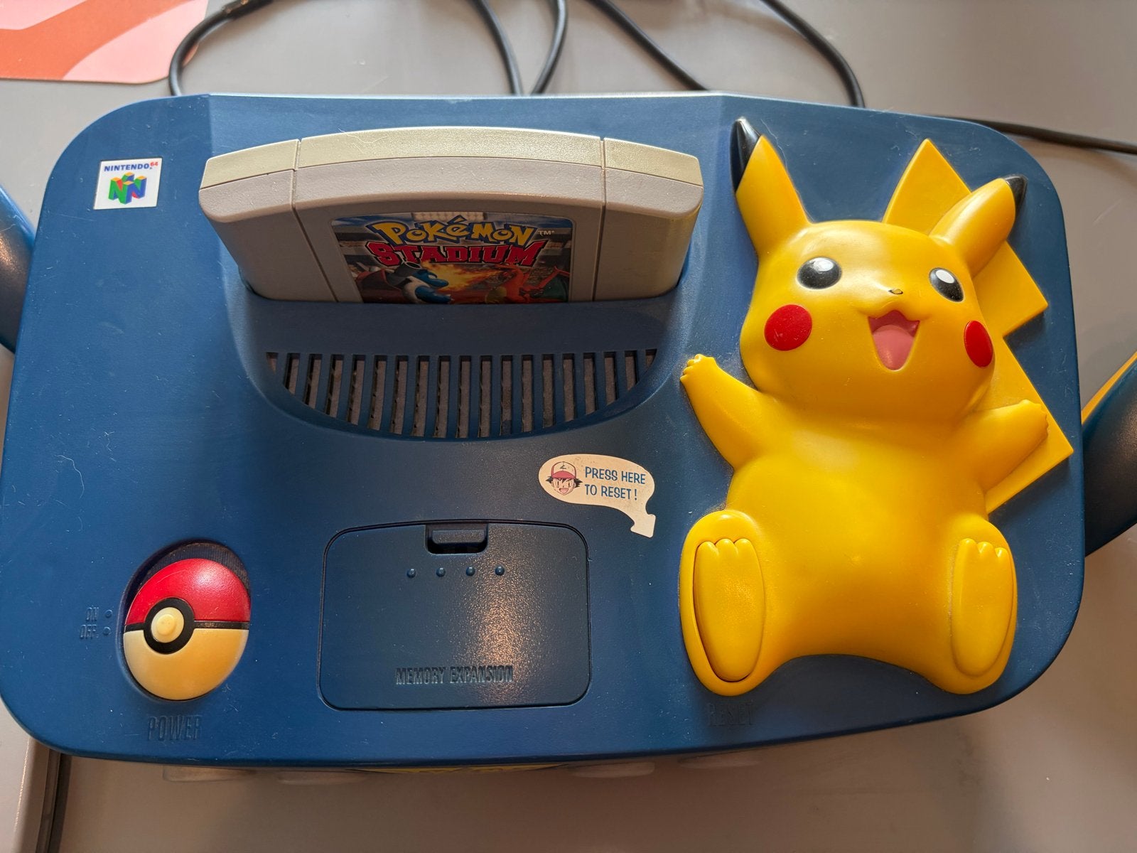Nintendo 64 Pokémon Pikachu Editie met Pokémon Stadium, Ophalen of Verzenden, Gebruikt, Met 2 controllers, Met games