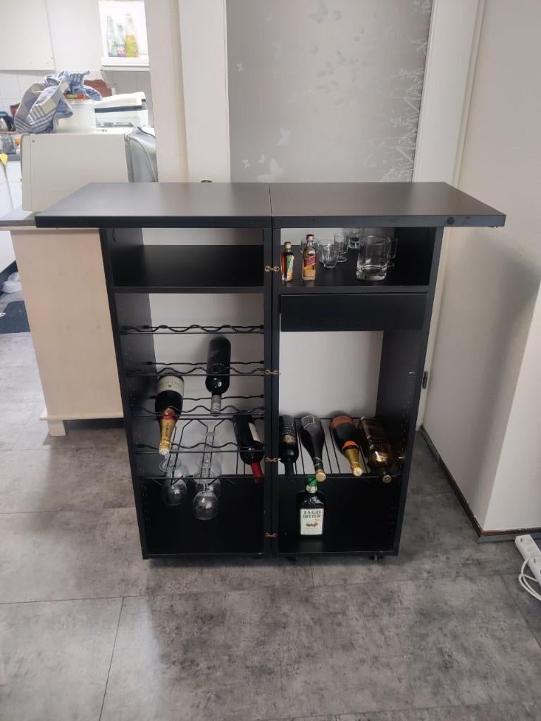Wijnkastje zwart, Huis en Inrichting, Ophalen, Zo goed als nieuw, Hout, 15 tot 25 flessen
