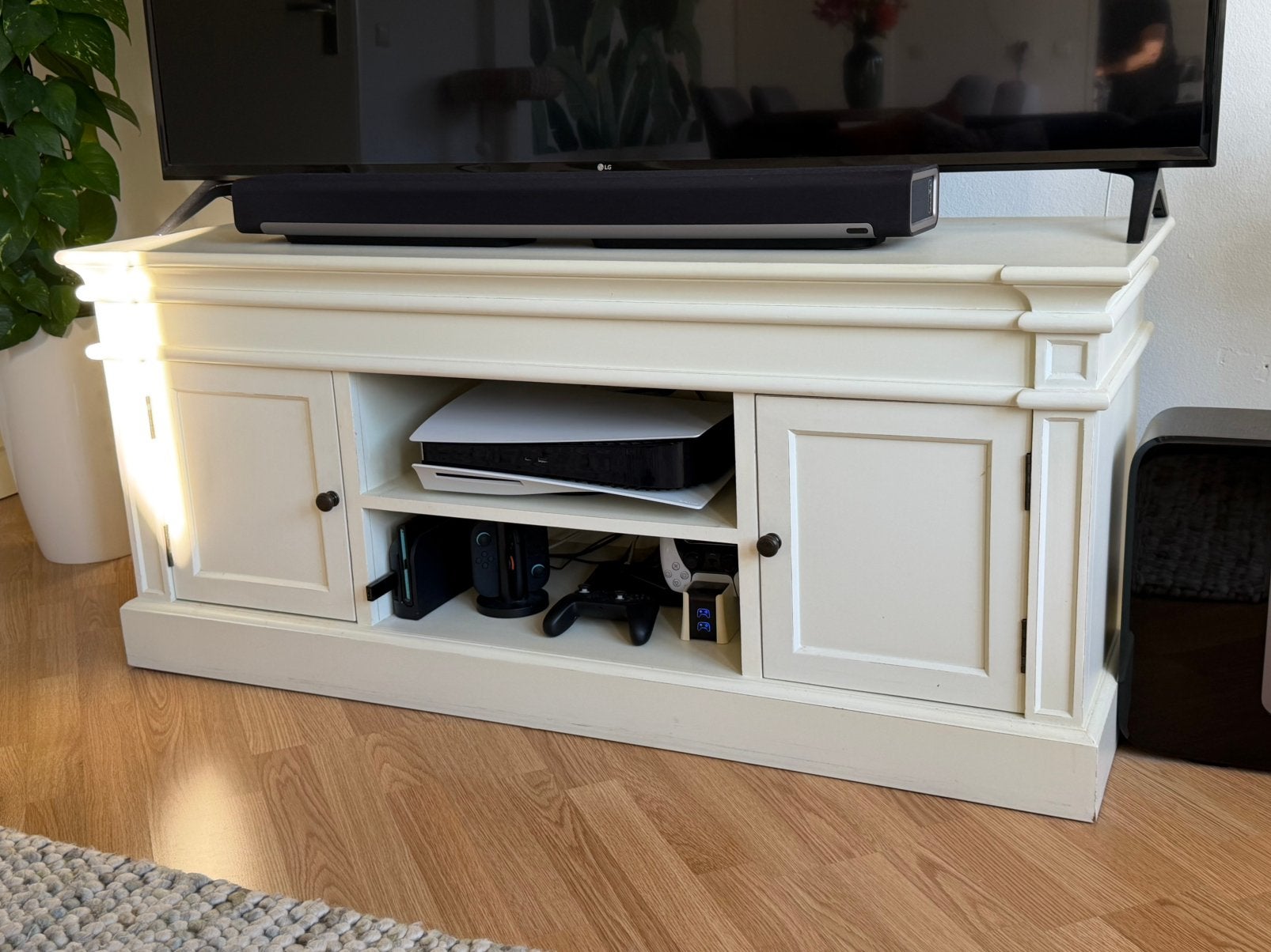 TV meubel landelijk wit creme GRATIS OP TE HALEN!, Huis en Inrichting, Ophalen, 100 tot 150 cm, Zo goed als nieuw, Landelijk / Romeins
