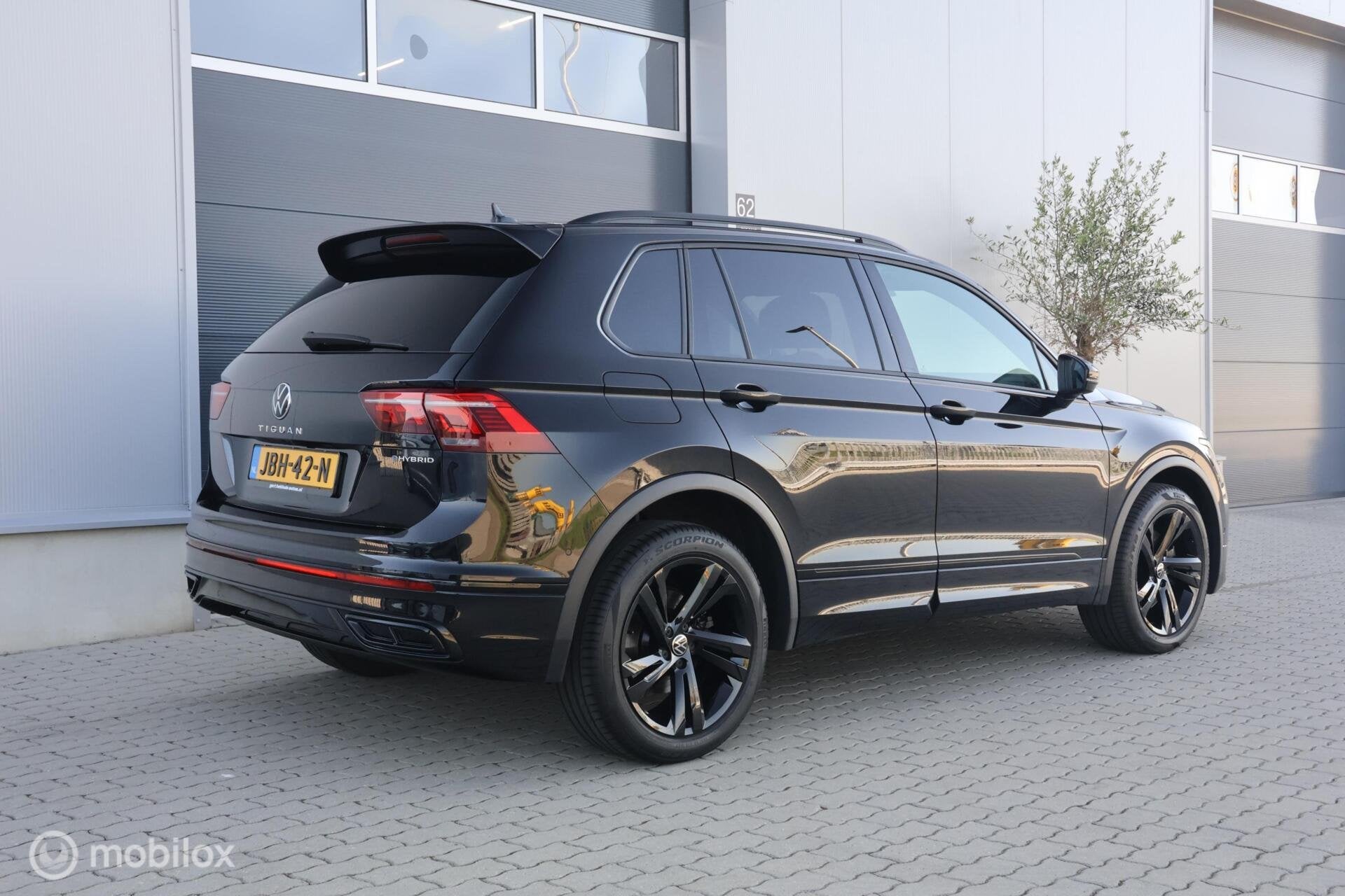 Volkswagen Tiguan 1.4 TSI eHybrid R-Line | Black Style I Tre, 1716 kg, Stof, Zwart, 4 cilinders