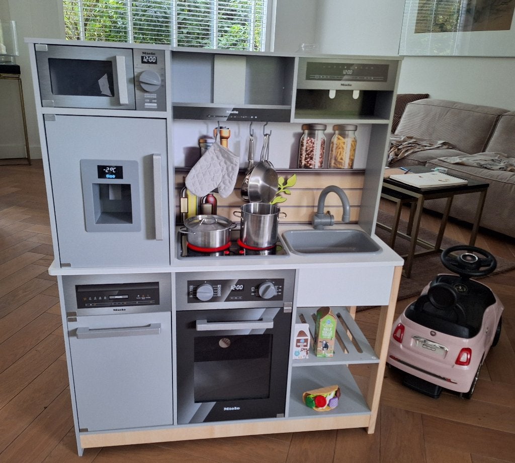 Speelkeuken Miele, Ophalen, Zo goed als nieuw, Hout, Speelkeuken