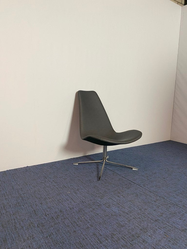 1x Fauteuil Offecct Spoon, design, zwart leder, chroom frame
