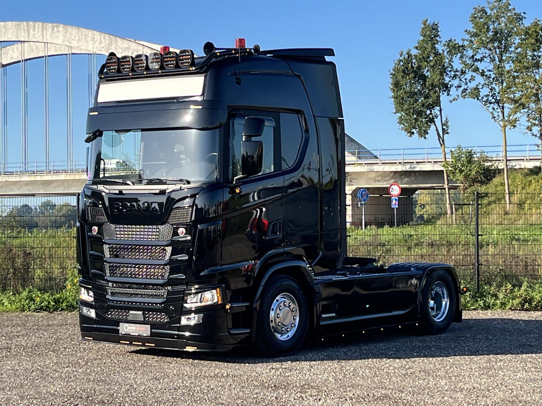 Scania S590 V8 4x2 | Full Air | Retarder | Leather | Full Sp, Automaat, Scania, Zwart, Bedrijf