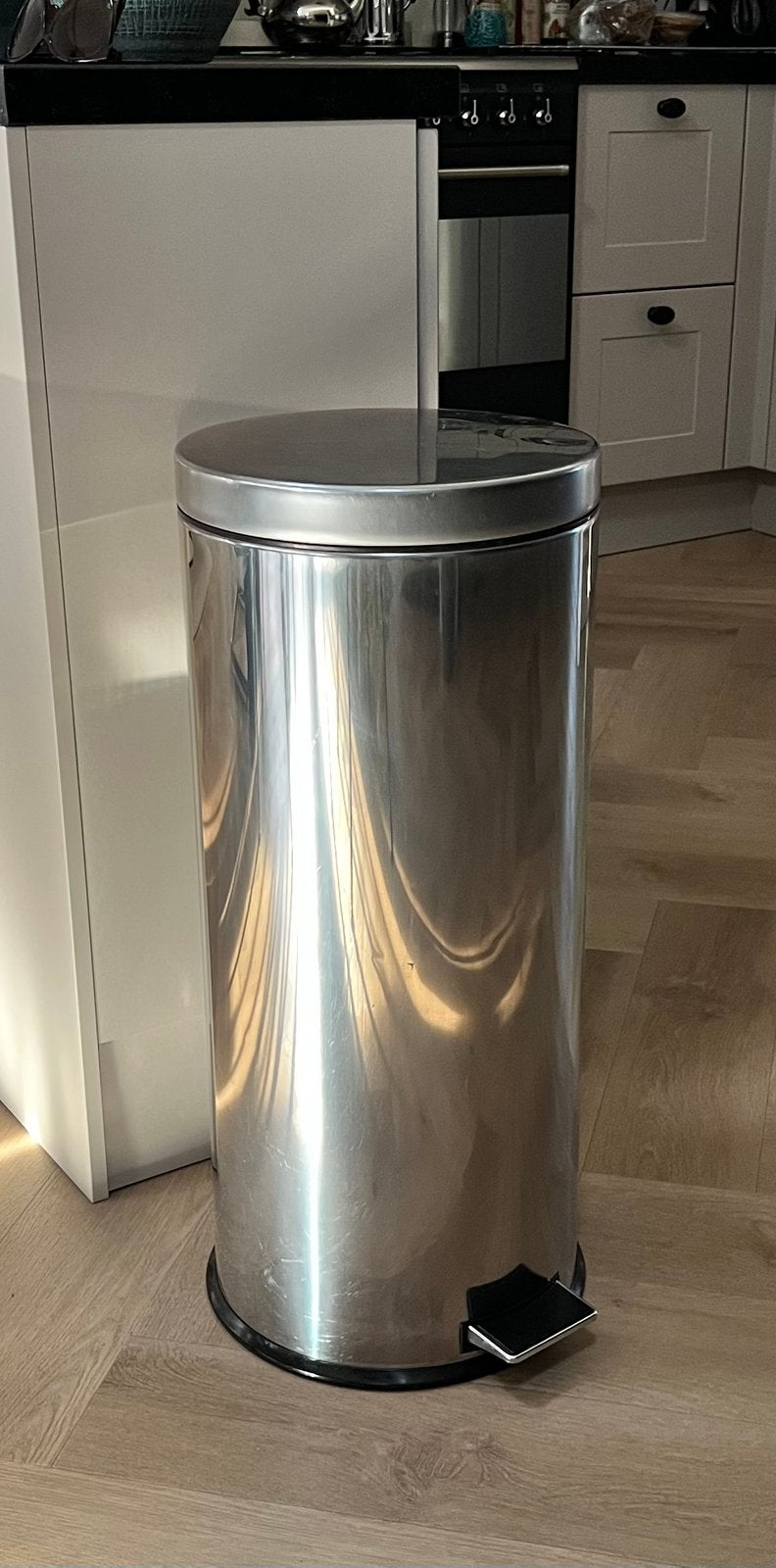 Brabantia hoge vuilnisbak, Ophalen, 50 – 75, Gebruikt, Met pedaal
