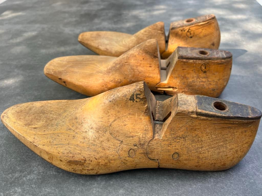 Antiek schoenmakers gereedschap, Ophalen