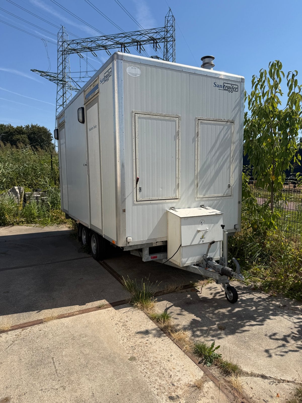 Douche 2x sanitair aanhanger gesloten mobiele badkamer, Ophalen, Gebruikt