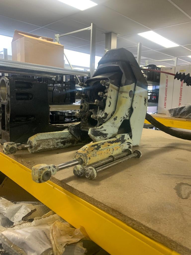 OMC / Volvo Transom + trim cilinders, Watersport en Boten, Accessoires en Onderhoud, Gebruikt, Motor en Techniek, Ophalen of Verzenden