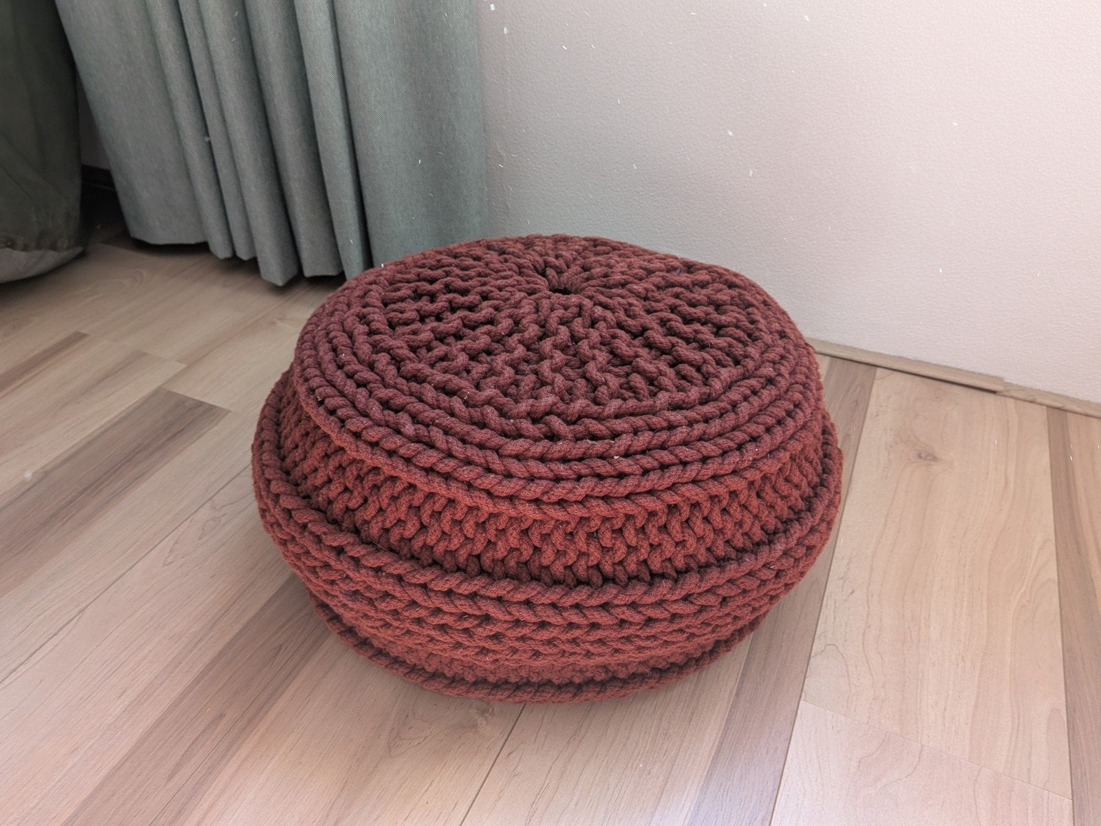 Poef donkerrood, Huis en Inrichting, Ophalen, Minder dan 50 cm, Gebruikt, Rond