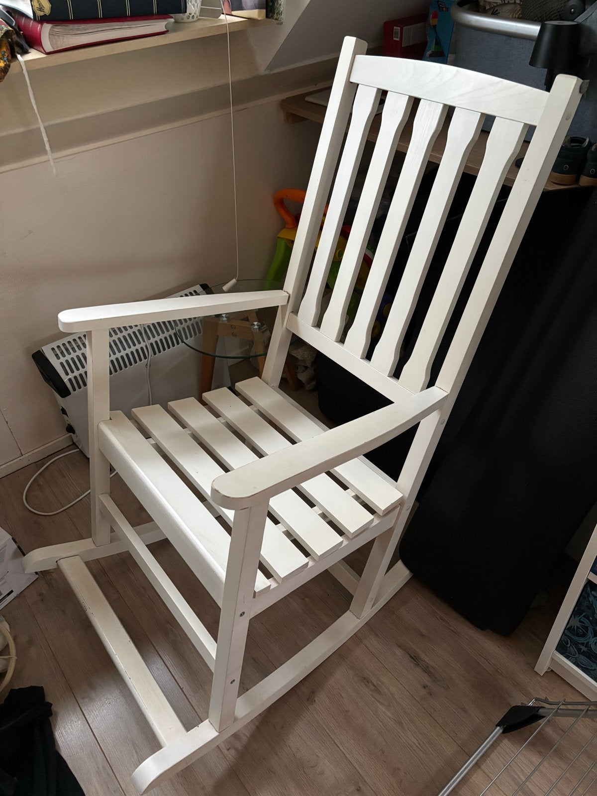 Witte houten schommelstoel (babykamer), Huis en Inrichting, Ophalen, Gebruikt, Wit, Eén
