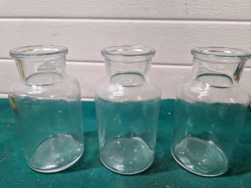 vaasjes glas melktuit vorm, Huis en Inrichting, Woonaccessoires | Vazen, Ophalen of Verzenden, 'T Olde Gre-j, Info@toldegrej.nl